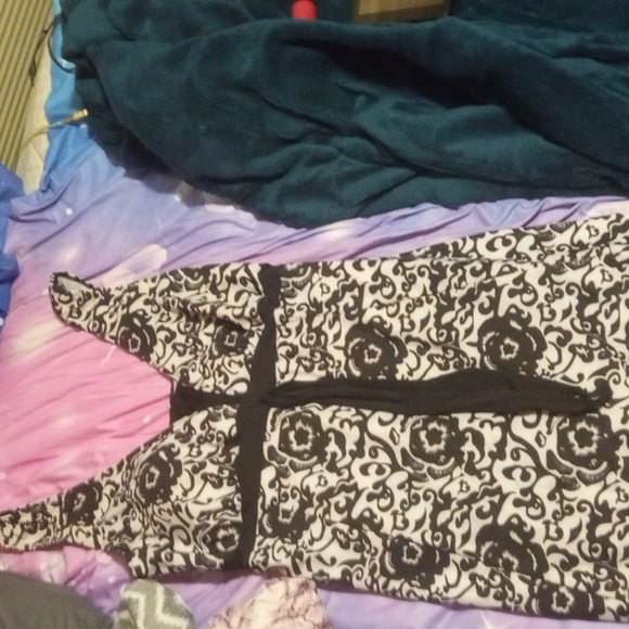 Bathing suit - Picture 1 of 2